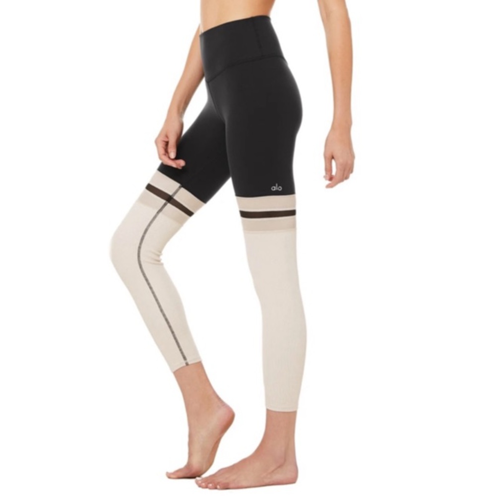 Alo Player Leggings in Black & Tan